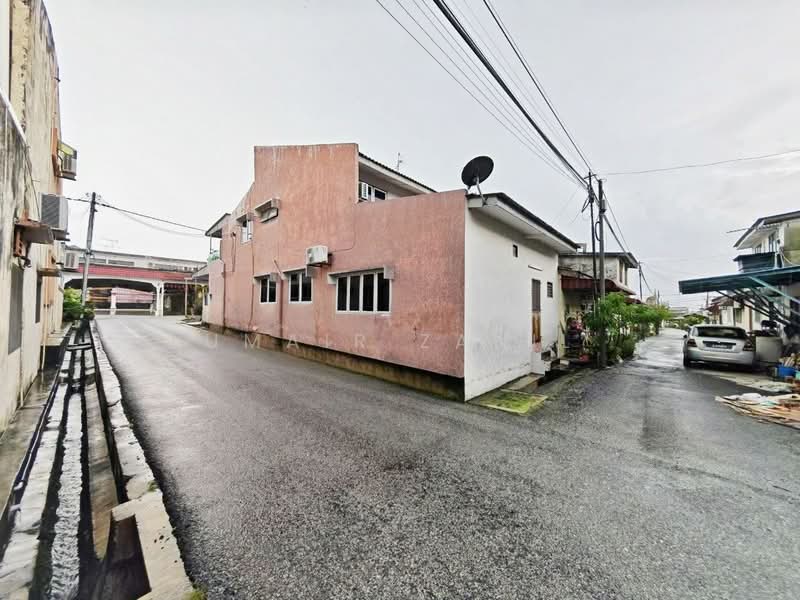Rumah Teres 2 Tingkat untuk Dijual di Taman Soga (Batu Pahat) - UMAIR ZANIL - PropertyGuru.com.my