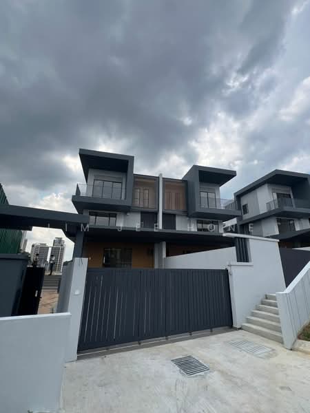 Rumah Berkembar untuk Dijual di Wangsa Maju (Kuala Lumpur) - Lim Jee Hone - Exterior - PropertyGuru.com.my