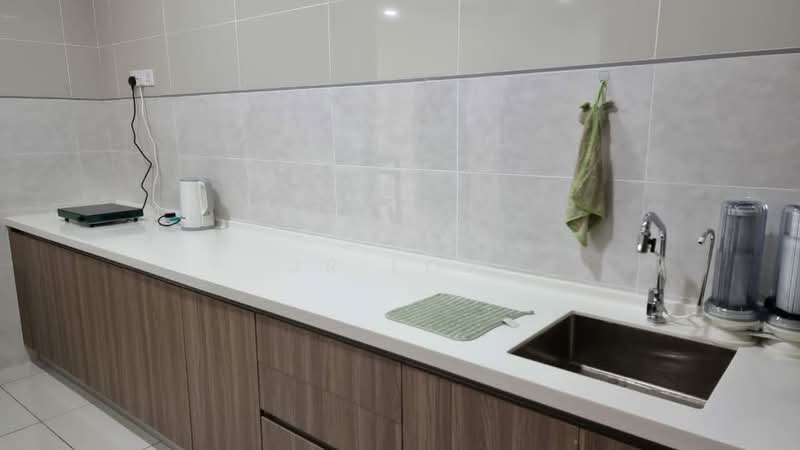 Kondominium untuk Disewa di Paraiso Residence @ The Earth - JR Low - Kitchen - PropertyGuru.com.my