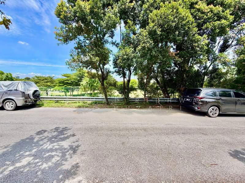 2-storey Terraced House for Sale in Usj 22 (Subang Jaya) - Muhammad Ridhwan Mohd Huzairi - Exterior - PropertyGuru.com.my
