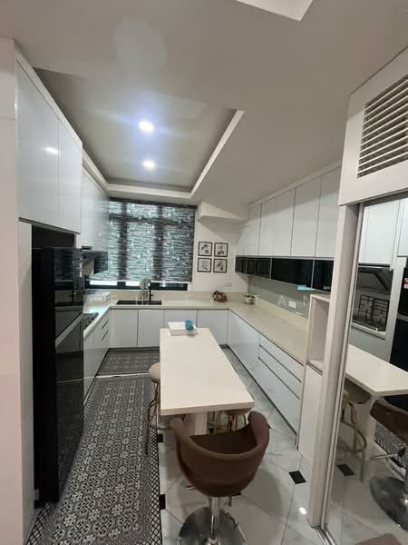Kondominium untuk Dijual di The LIGHT COLLECTION II - Ashley Tan - Kitchen - PropertyGuru.com.my