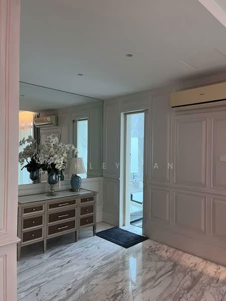 Kondominium untuk Dijual di The LIGHT COLLECTION II - Ashley Tan - Entrance - PropertyGuru.com.my