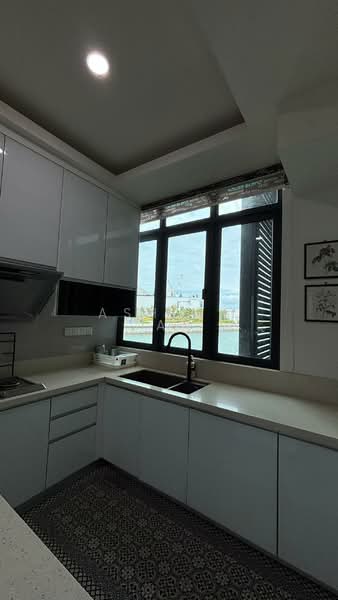 Kondominium untuk Dijual di The LIGHT COLLECTION II - Ashley Tan - Kitchen - PropertyGuru.com.my