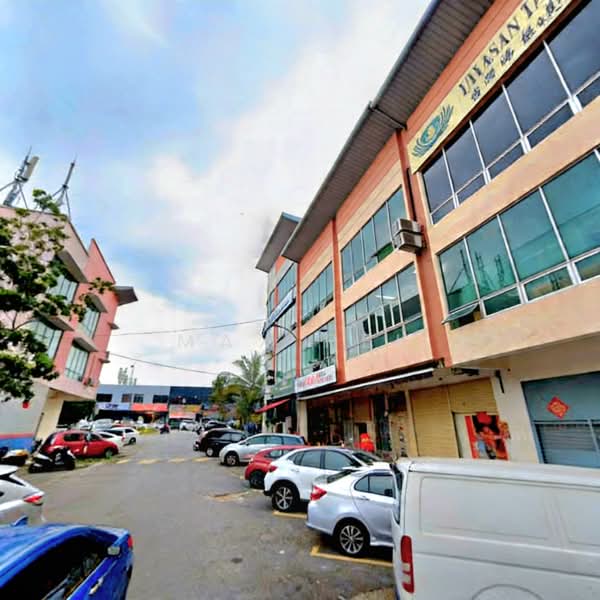 Kedai / Pejabat untuk Dijual di Taman Bukit Serdang (Seri Kembangan) - Max Pek - PropertyGuru.com.my