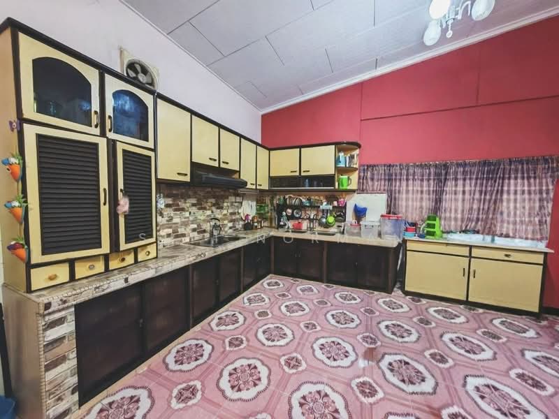 Rumah Teres 2 Tingkat untuk Dijual di Taman Soga (Batu Pahat) - Sufi Norman - Kitchen - PropertyGuru.com.my