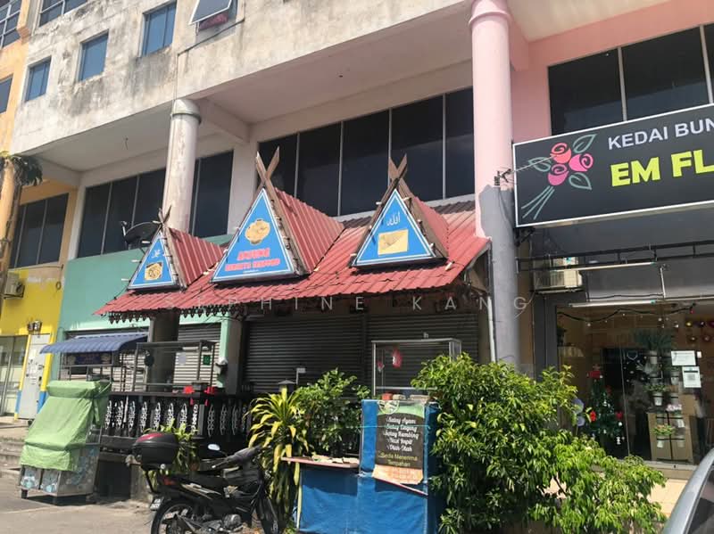 Shop / Office for Rent in Bandar Country Homes (Rawang) - Sephine Kang - Exterior - PropertyGuru.com.my