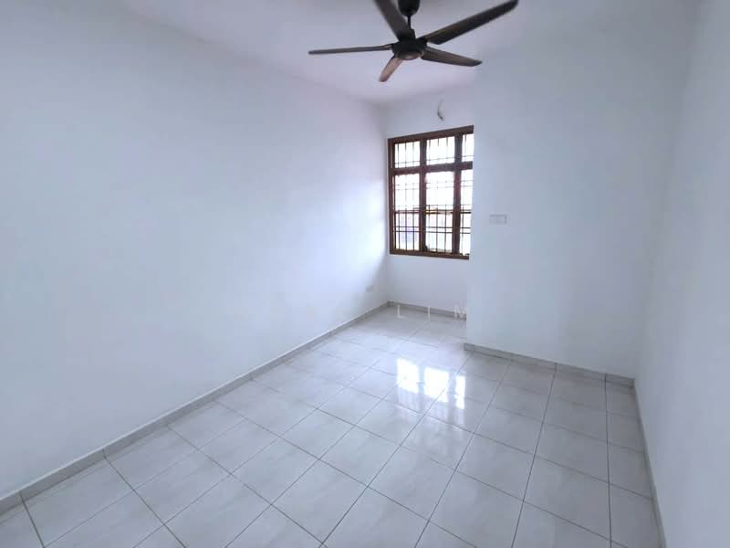 2-storey Terraced House for Sale in Taman Desa Cemerlang (Ulu Tiram) - Karl Lim - Interior - PropertyGuru.com.my