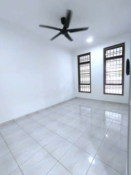 2-storey Terraced House for Sale in Taman Desa Cemerlang (Ulu Tiram) - Karl Lim - Interior - PropertyGuru.com.my