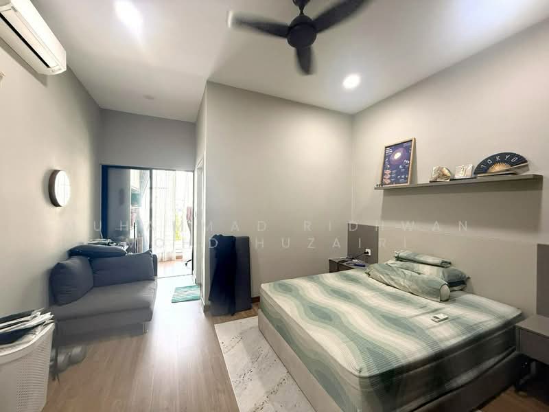 Semi-Detached House for Sale in Cyberjaya (Selangor) - Muhammad Ridhwan Mohd Huzairi - Bedroom - PropertyGuru.com.my