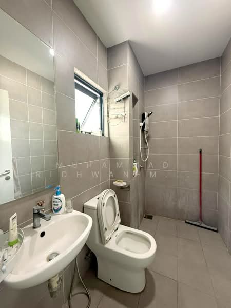 Semi-Detached House for Sale in Cyberjaya (Selangor) - Muhammad Ridhwan Mohd Huzairi - Bathroom - PropertyGuru.com.my