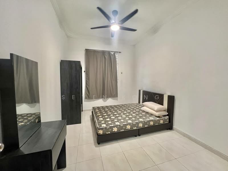 Rumah Teres 1 Tingkat untuk Disewa di Taman Setia Indah (Tebrau) - Seven Kong - Bedroom - PropertyGuru.com.my