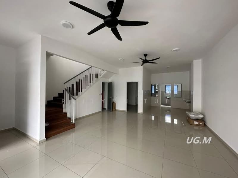 2-storey Terraced House for Rent in Setia Utama (Setia Alam) - Reilynn Tue - Living Room - PropertyGuru.com.my