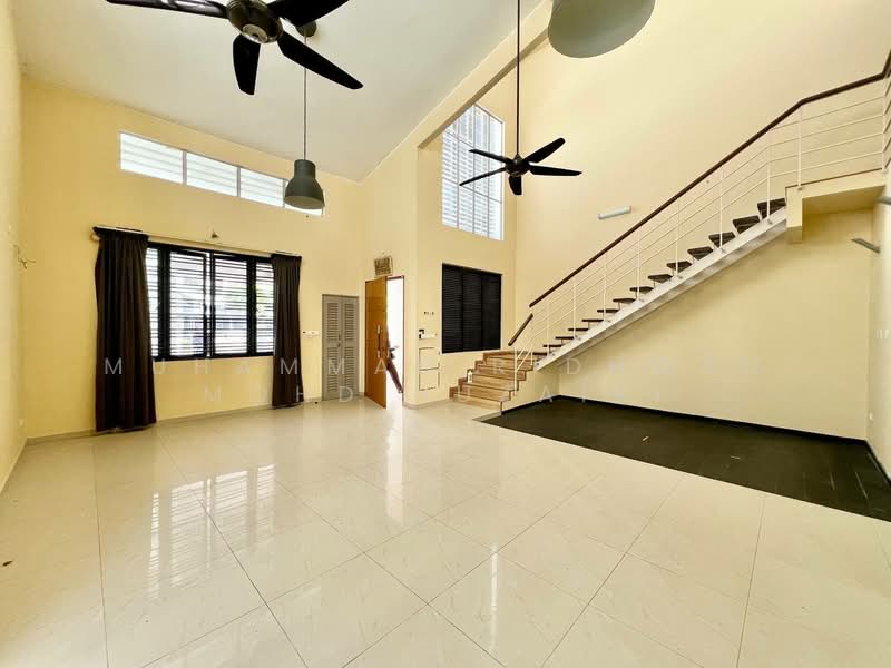 Rumah Teres 2 Tingkat untuk Dijual di Bandar Baru Enstek (Bandar Enstek) - Muhammad Ridhwan Mohd Huzairi - Living Room - PropertyGuru.com.my