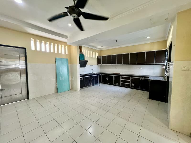 Rumah Teres 2 Tingkat untuk Dijual di Bandar Baru Enstek (Bandar Enstek) - Muhammad Ridhwan Mohd Huzairi - Kitchen - PropertyGuru.com.my