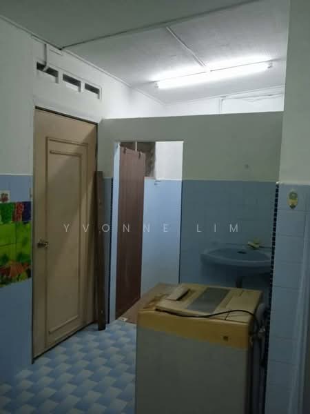 Rumah Teres 1 Tingkat untuk Dijual di Taman Universiti (Skudai) - Yvonne Lim - Bathroom - PropertyGuru.com.my
