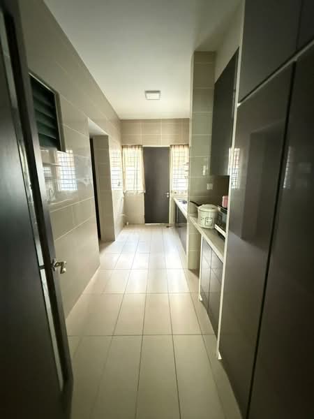 Rumah Teres 2 Tingkat untuk Dijual di U16, Elmina Gardens (Shah Alam) - Ka Ee - Kitchen - PropertyGuru.com.my