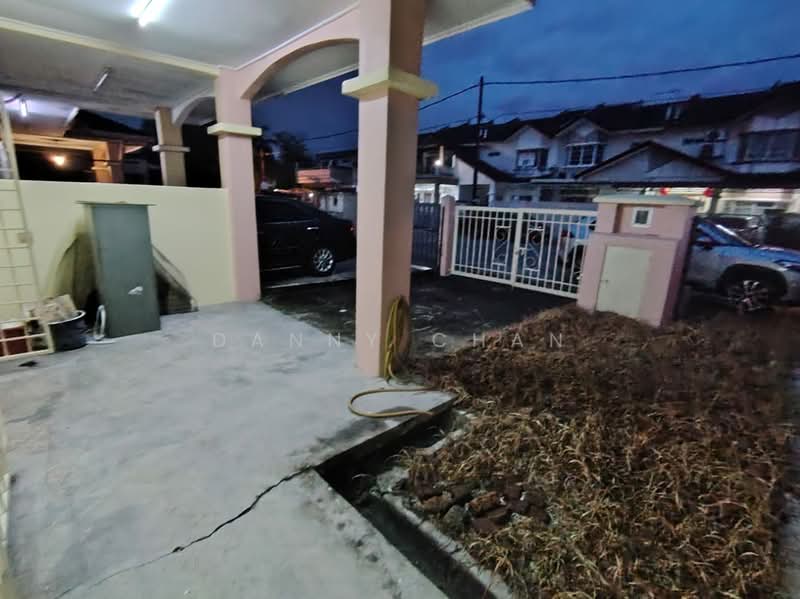 2-storey Terraced House for Rent in Taman Putra Prima (Puchong) - Danny Chan - Exterior - PropertyGuru.com.my