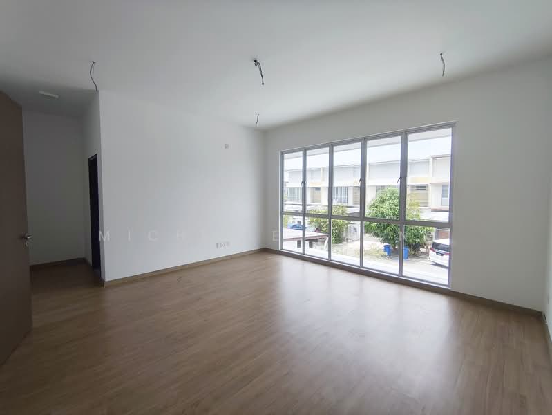 Rumah Teres 2 Tingkat untuk Dijual di Elmina (Shah Alam) - Michelle Chong - Master bedroom  - PropertyGuru.com.my