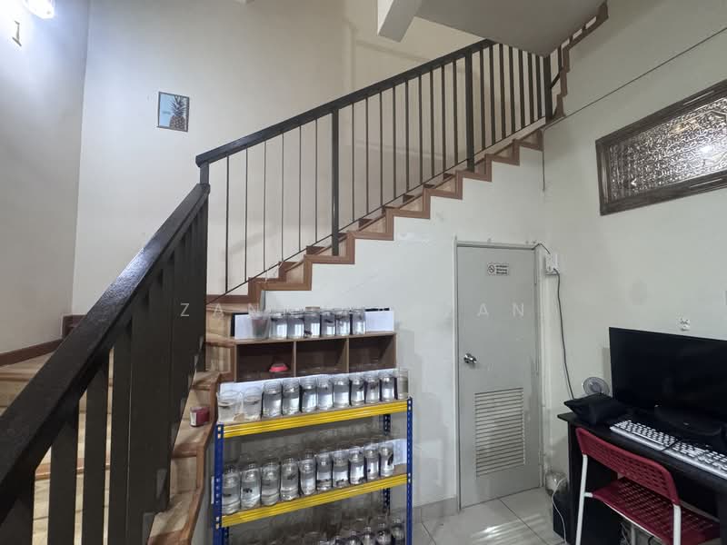 3-storey Terraced House for Sale in Rawang (Selangor) - Zann Fauzan - PropertyGuru.com.my