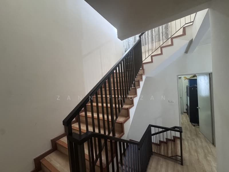 3-storey Terraced House for Sale in Rawang (Selangor) - Zann Fauzan - PropertyGuru.com.my