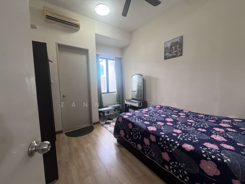 3-storey Terraced House for Sale in Rawang (Selangor) - Zann Fauzan - PropertyGuru.com.my