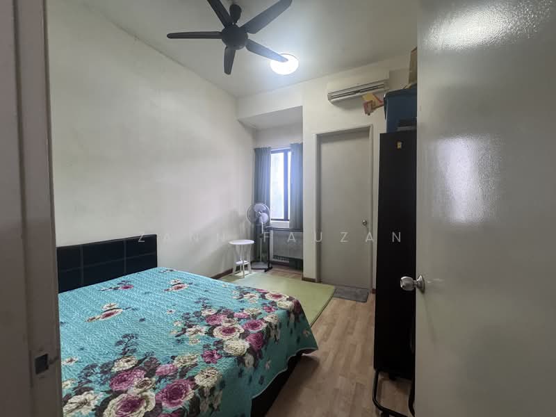 3-storey Terraced House for Sale in Rawang (Selangor) - Zann Fauzan - PropertyGuru.com.my
