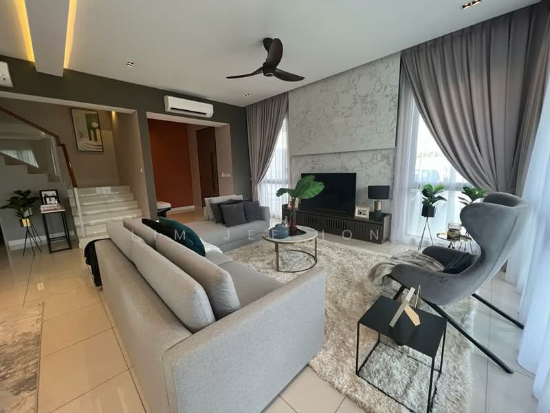 Rumah Banglo untuk Dijual di Subang (Selangor) - Lim Jee Hone - Living Room - PropertyGuru.com.my