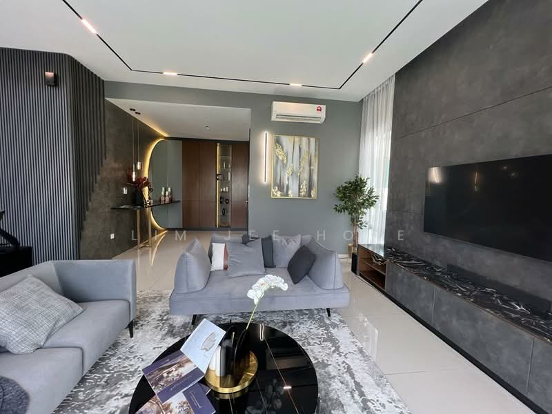 Rumah Banglo untuk Dijual di Subang (Selangor) - Lim Jee Hone - Living Room - PropertyGuru.com.my