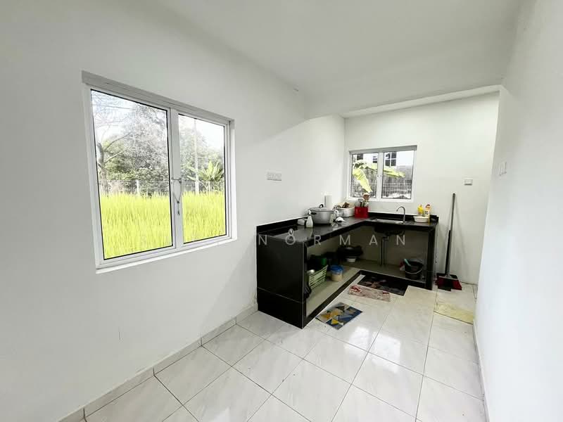 Rumah Teres 2 Tingkat untuk Dijual di Taman Kota Masai (Pasir Gudang) - Sufi Norman - Kitchen - PropertyGuru.com.my