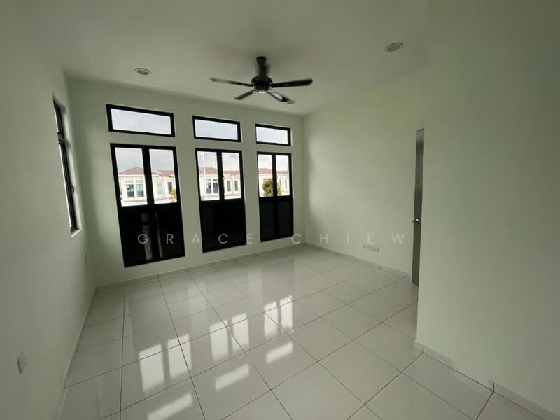 2-storey Terraced House for Sale in Kota Masai (Pasir Gudang) - Grace Chiew - Living Room - PropertyGuru.com.my