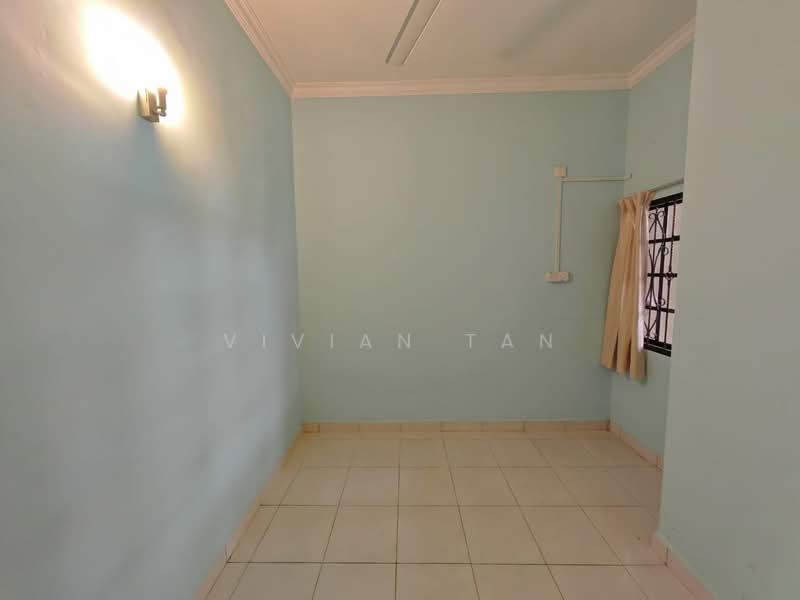 Rumah Teres 2 Tingkat untuk Dijual di Bandar Tun Hussein Onn (Cheras) - Vivian Tan - Bedroom 2 - PropertyGuru.com.my