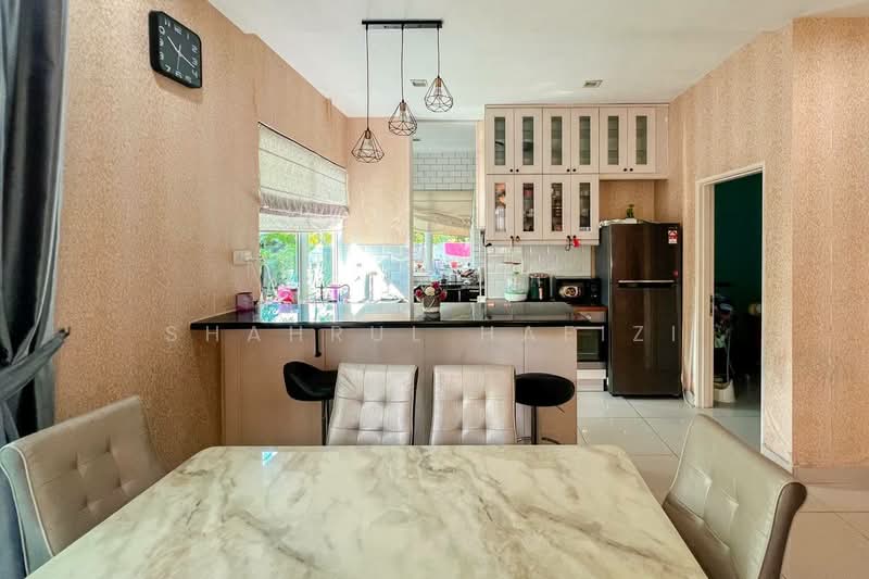 2-storey Terraced House for Sale in Cyberjaya (Selangor) - Shahrul Hafizi - Kitchen - PropertyGuru.com.my