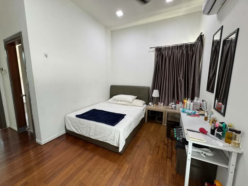 Bungalow for Sale in Cahaya Spk (Shah Alam) - Shiqin Saidin - Bedroom - PropertyGuru.com.my
