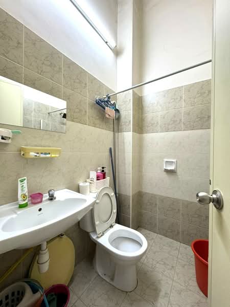 1-storey Terraced House for Sale in Taman Setia Indah (Tebrau) - Karl Lim - Bathroom - PropertyGuru.com.my