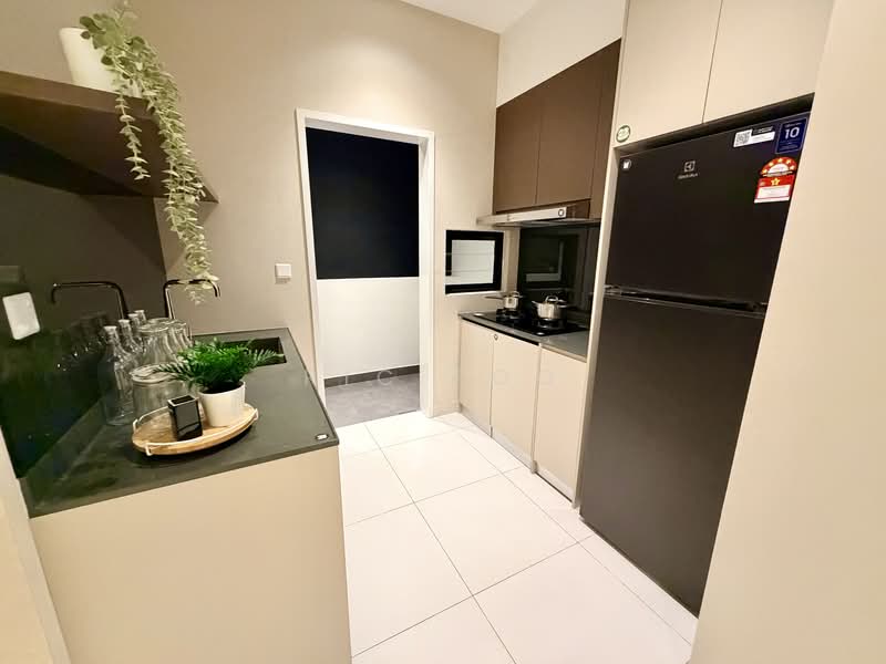 Service Residence for Sale at The Aldenz - Ric Foo - Kitchen with Built-in Cabinet - PropertyGuru.com.my