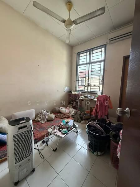 2-storey Terraced House for Sale in Taman Mutiara Rini (Skudai) - Seven Kong - Bedroom - PropertyGuru.com.my