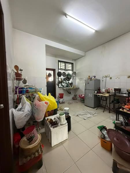 2-storey Terraced House for Sale in Taman Mutiara Rini (Skudai) - Seven Kong - Kitchen - PropertyGuru.com.my