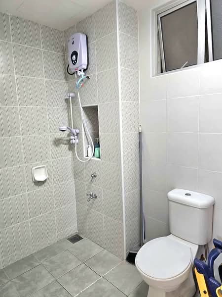 Apartment for Sale at Austin Suites (Permata Austin) - Lex Hiew - Bathroom - PropertyGuru.com.my