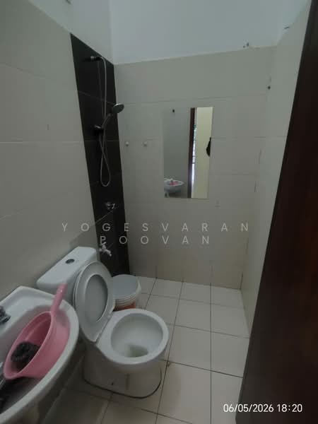 Rumah Teres 1 Tingkat untuk Disewa di Telok Panglima Garang (Selangor) - Yogesvaran Poovan - Bathroom - PropertyGuru.com.my