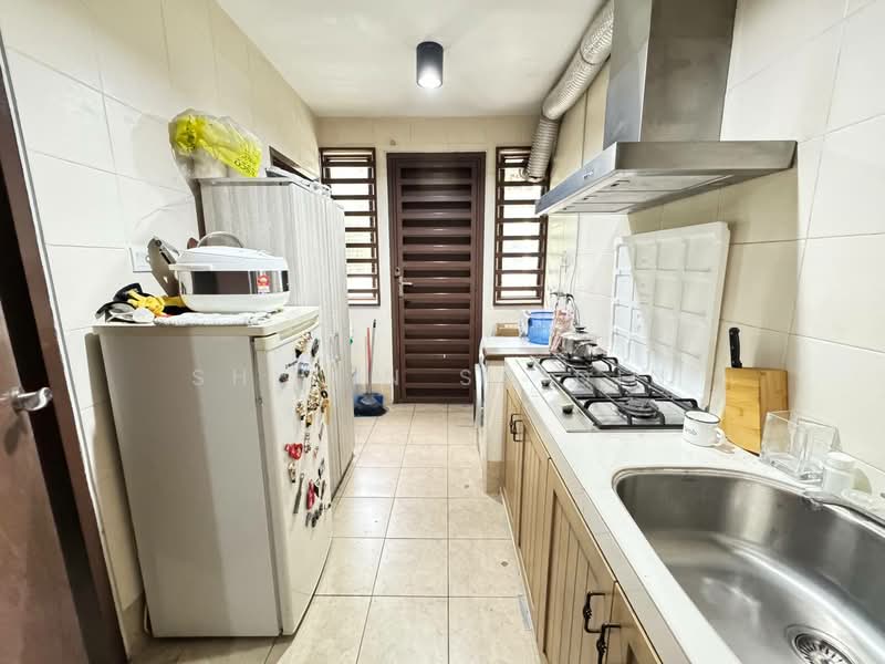 Rumah Teres 2 Tingkat untuk Dijual di Bukit Jelutong (Shah Alam) - Shiqin Saidin - Kitchen - PropertyGuru.com.my