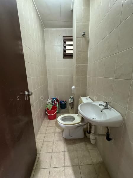 Rumah Teres 2 Tingkat untuk Dijual di Bukit Jelutong (Shah Alam) - Shiqin Saidin - Bathroom - PropertyGuru.com.my