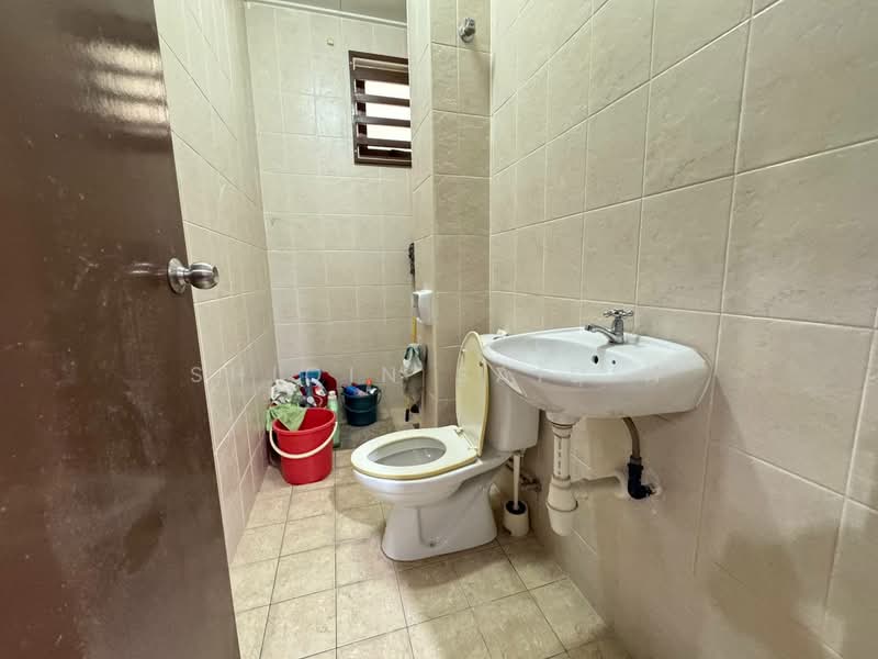 Rumah Teres 2 Tingkat untuk Dijual di Bukit Jelutong (Shah Alam) - Shiqin Saidin - Bathroom - PropertyGuru.com.my