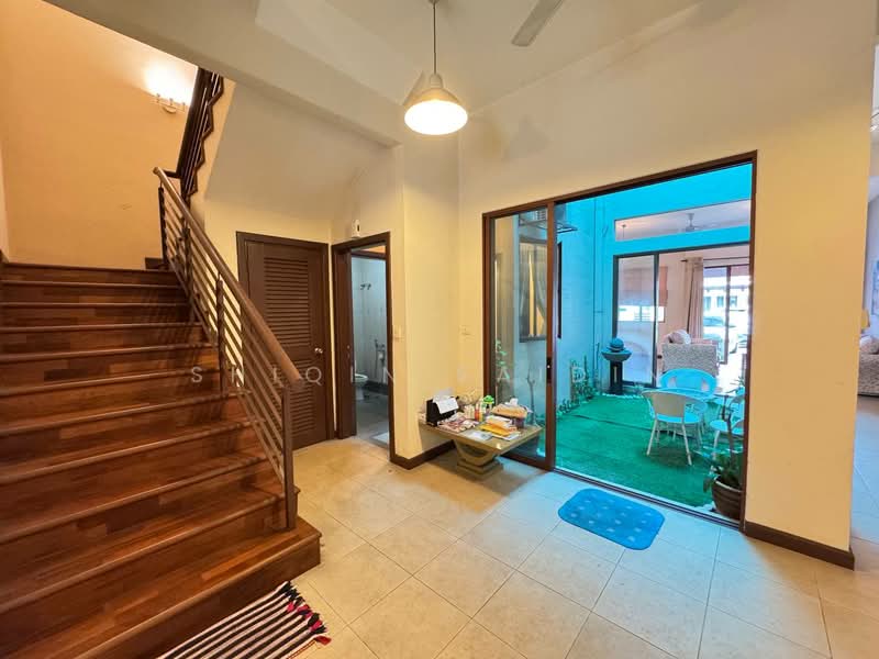 Rumah Teres 2 Tingkat untuk Dijual di Bukit Jelutong (Shah Alam) - Shiqin Saidin - Entrance - PropertyGuru.com.my
