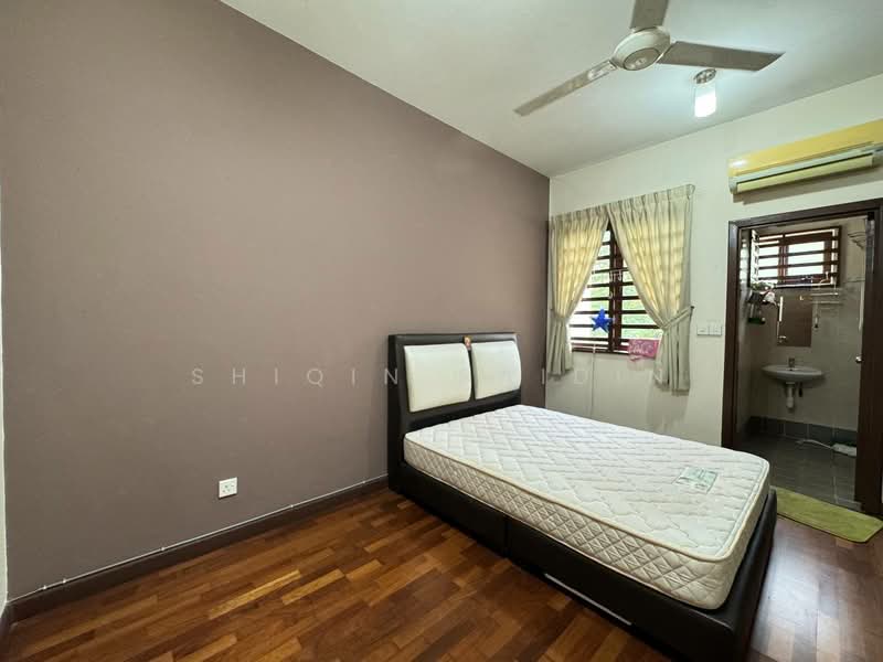 Rumah Teres 2 Tingkat untuk Dijual di Bukit Jelutong (Shah Alam) - Shiqin Saidin - Bedroom - PropertyGuru.com.my