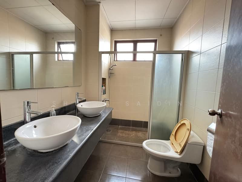 Rumah Teres 2 Tingkat untuk Dijual di Bukit Jelutong (Shah Alam) - Shiqin Saidin - Bathroom - PropertyGuru.com.my