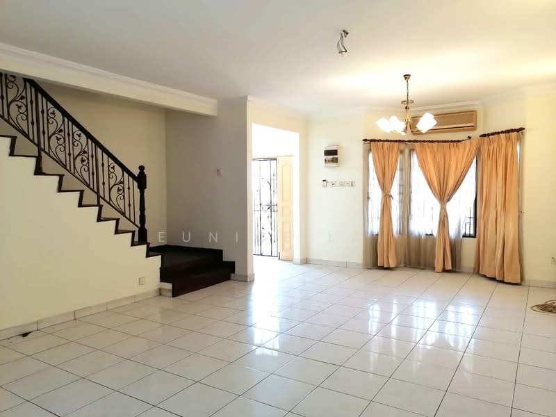 Rumah Teres untuk Disewa di Bukit Rahman Putra (Sungai Buloh) - Eunice Lai - Living Room - PropertyGuru.com.my