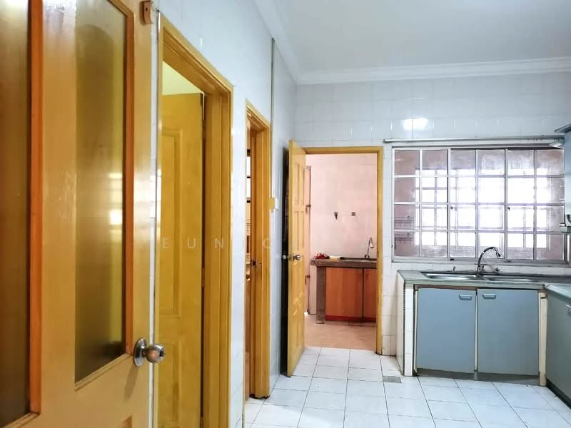 Rumah Teres untuk Disewa di Bukit Rahman Putra (Sungai Buloh) - Eunice Lai - Kitchen - PropertyGuru.com.my