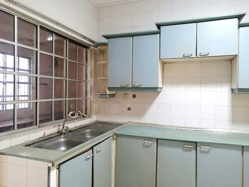 Rumah Teres untuk Disewa di Bukit Rahman Putra (Sungai Buloh) - Eunice Lai - Kitchen - PropertyGuru.com.my