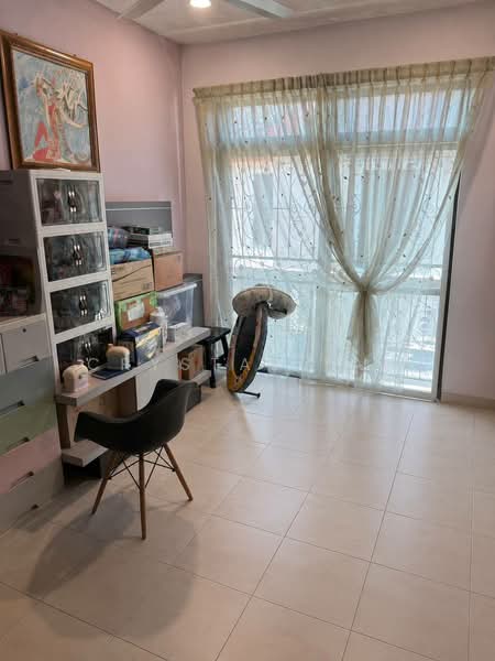 Cluster House for Sale in Austin Heights (Tebrau) - Crystal Tan - Living Room - PropertyGuru.com.my