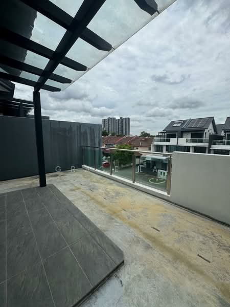 2.5-storey Terraced House for Sale in Puchong Perdana (Selangor) - Grace Lai - Balcony - PropertyGuru.com.my